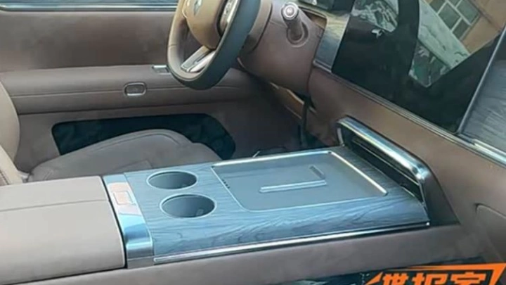 Wuling Huajing S: первое знакомство с флагманом будущего